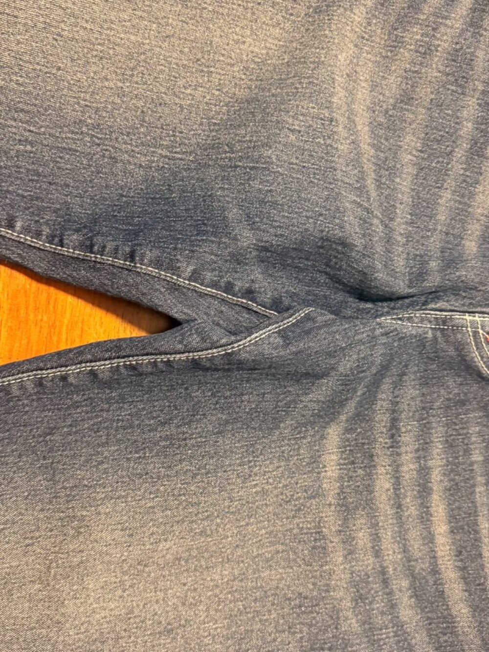 Size 36 True Religion Jeans - Picture 3 of 5